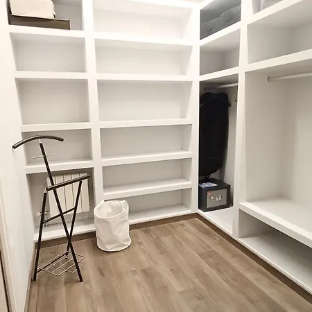 Progreso Marketloft 24 * Виго